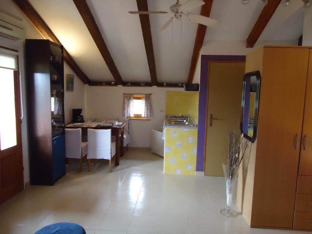 Studio Apartment Nera Rovinj Kamer foto